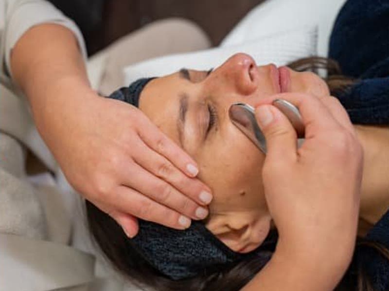 The 2R Facial Treatment (Reset & Restore)